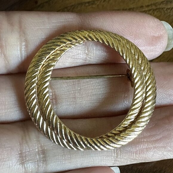 VTG Scarf Lapel Pin Brooch 1" Double Twisted Rope Western Ranch Gold Plated MCM - Picture 2 of 4